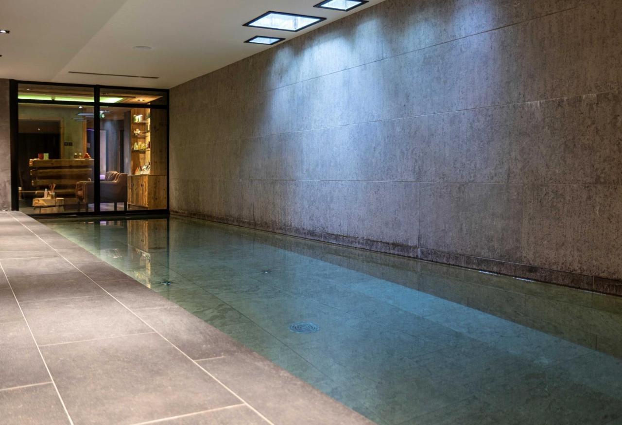 M De Megeve Hotel Exterior photo